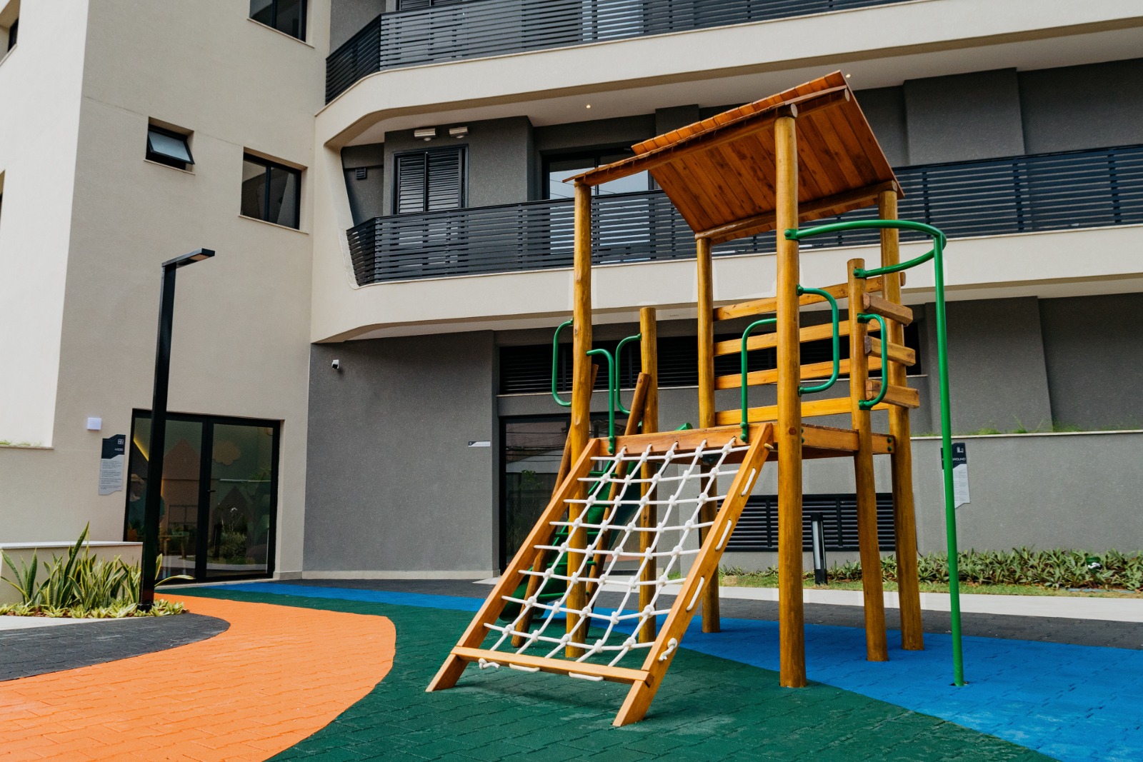 ICON CONDOMINIUM