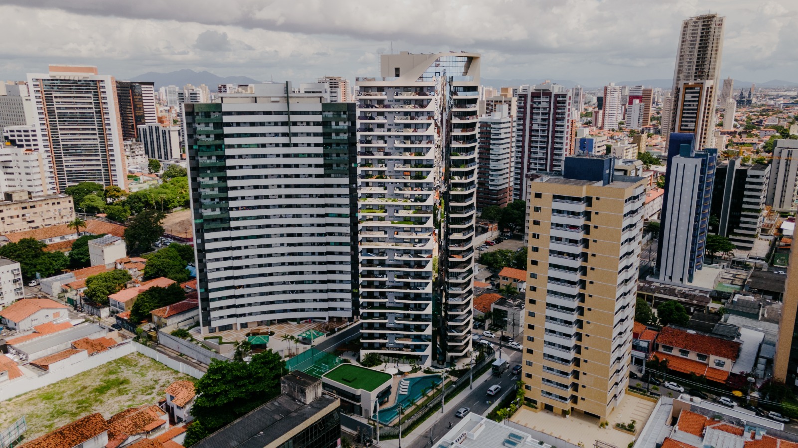 ICON CONDOMINIUM