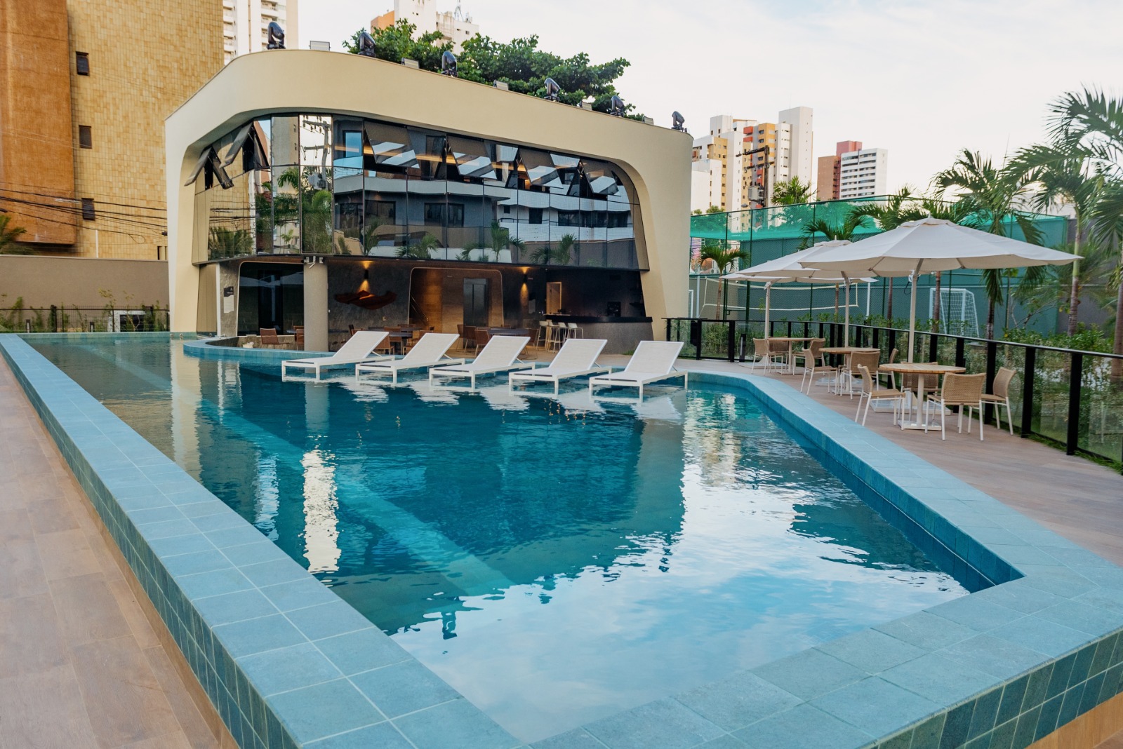 ICON CONDOMINIUM