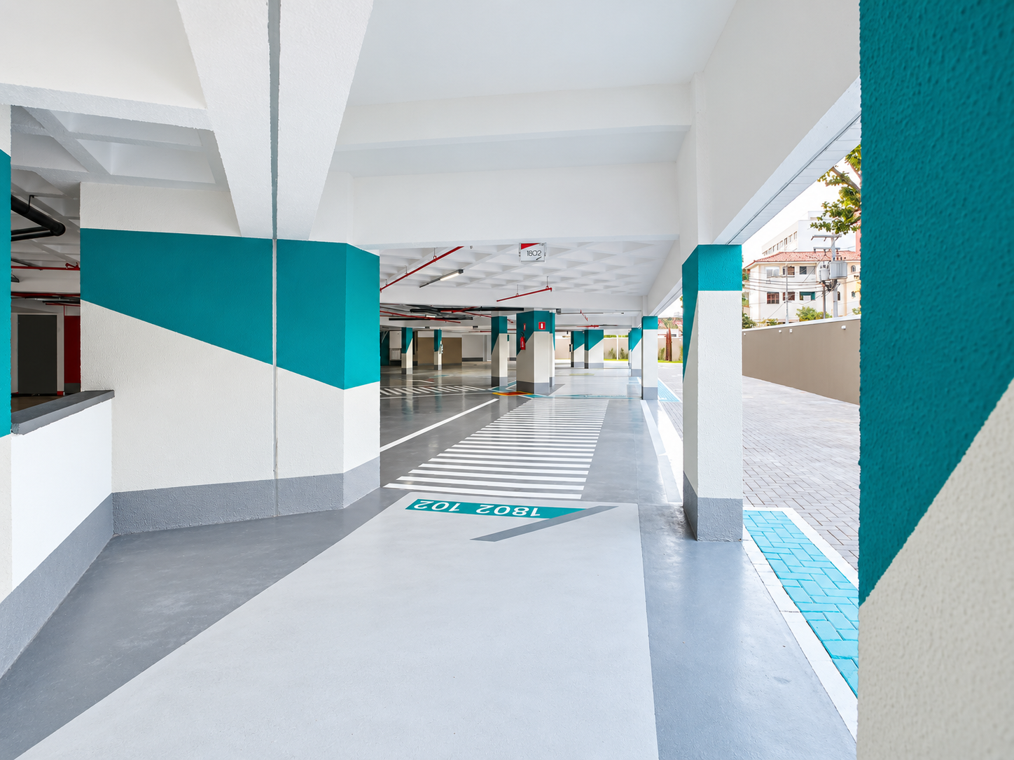 TANGO PLAZA