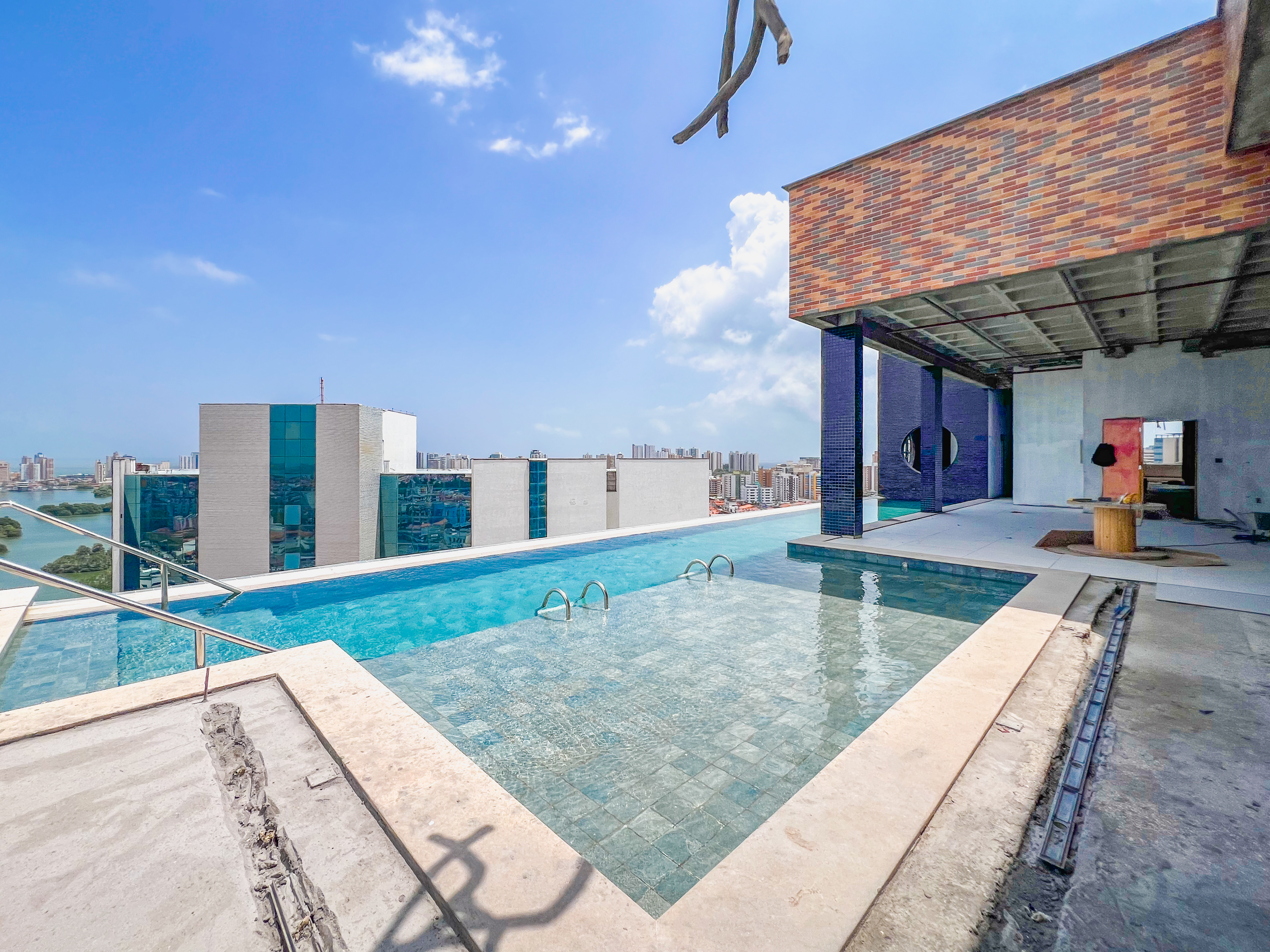 Raro Residence