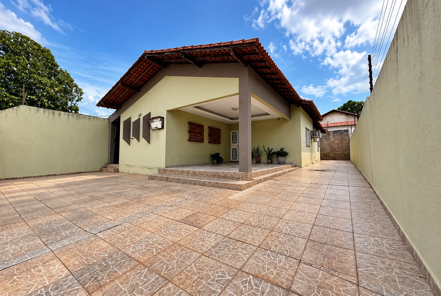 Casa em Rua Publica no Ininga, Teresina