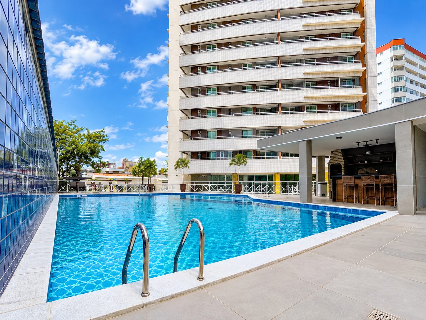 Apartamento no Home Club Condomínio - Ed. Xara Barroso — Joaquim Távora, Fortaleza