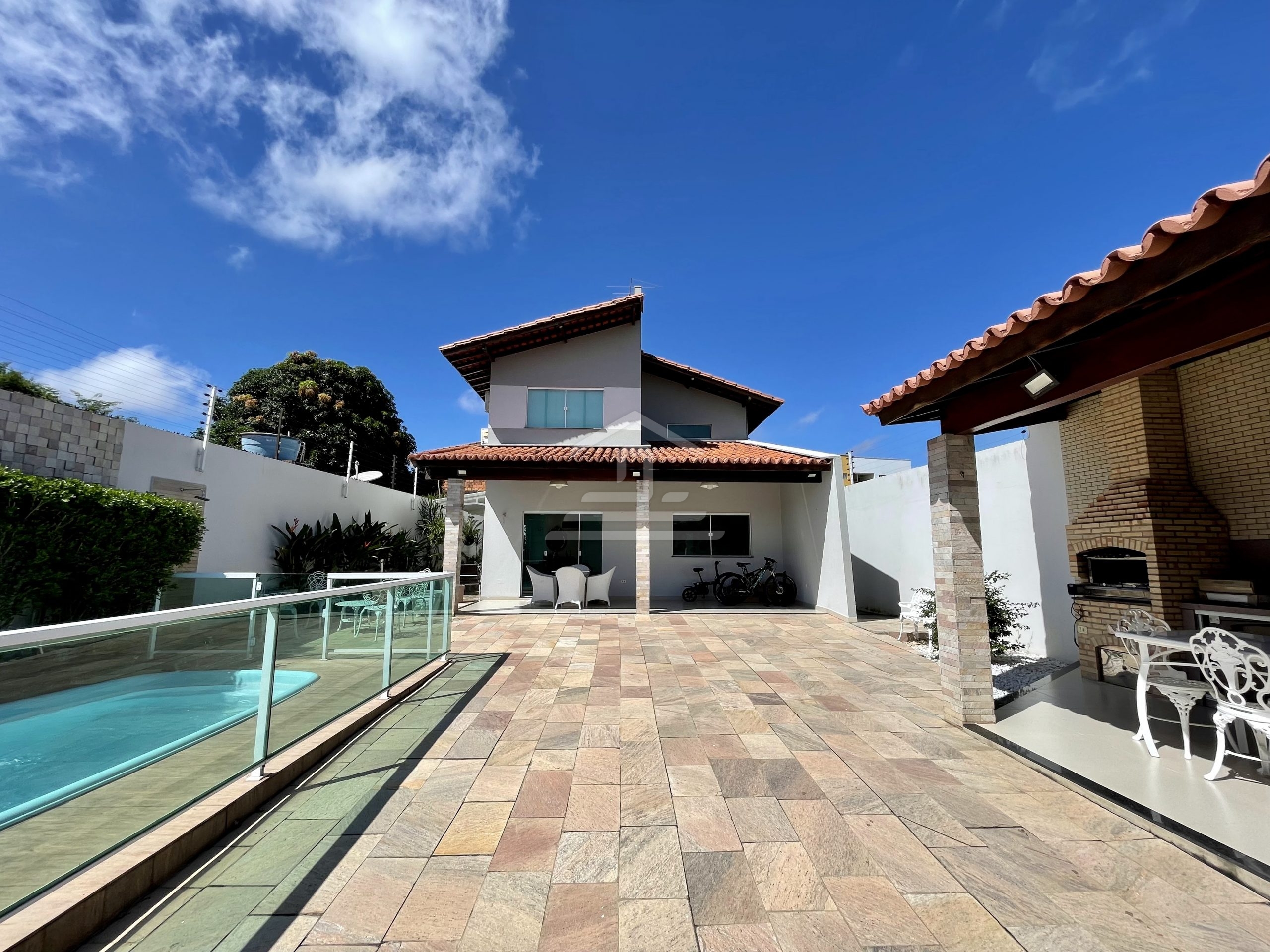 Casa Duplex a venda no Santa Isabel Com 4 Quartos