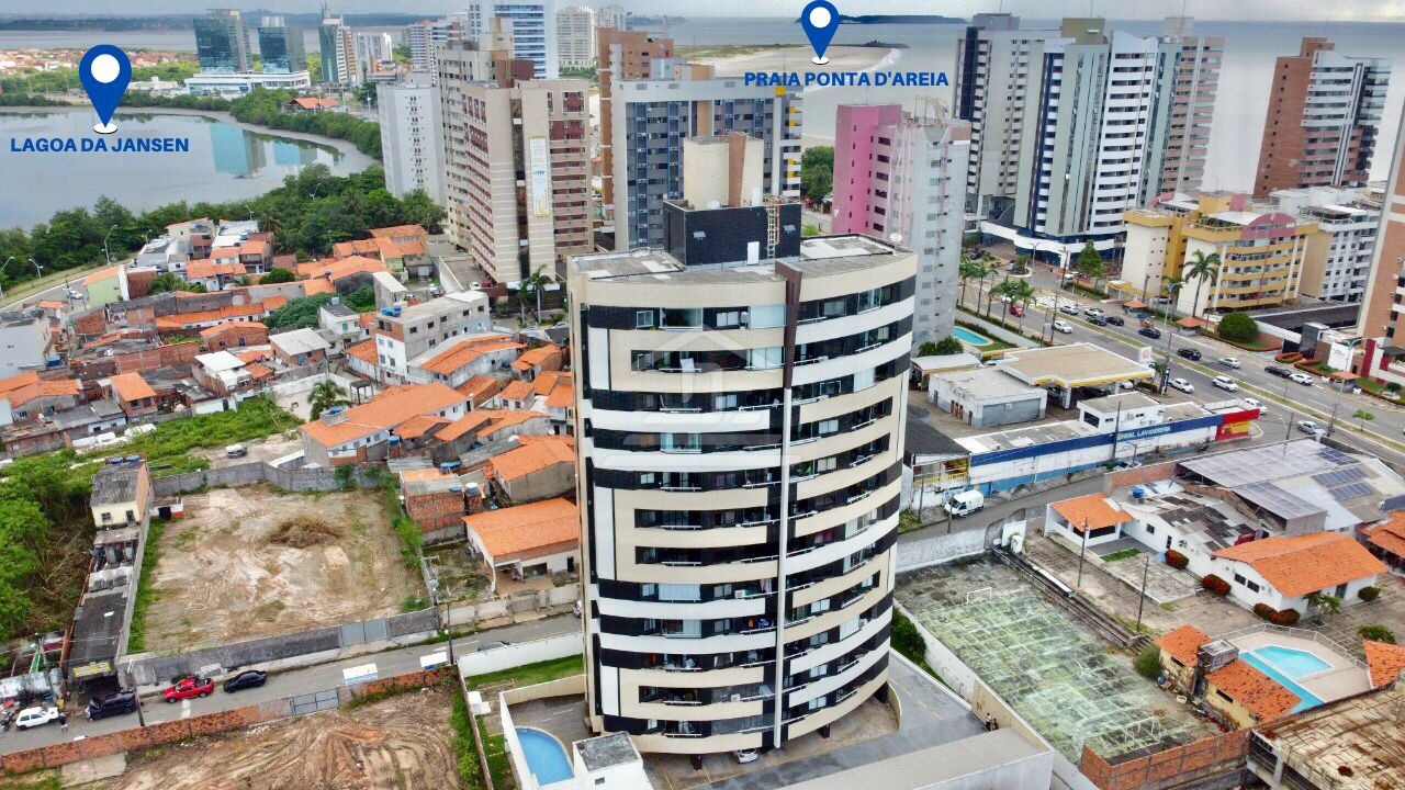 Apartamento na Ponta do Farol com 02 quartos