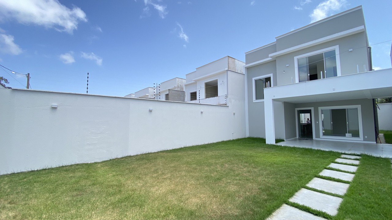 Casa duplex no Araçagy com 4 suítes