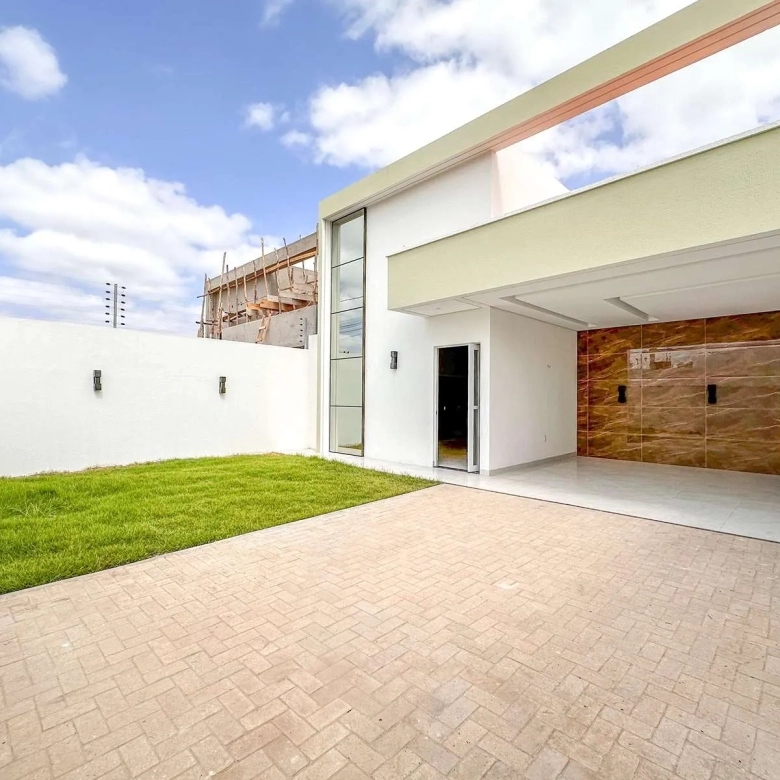 Casa no Bairro Parque Piauí com 03 Suítes